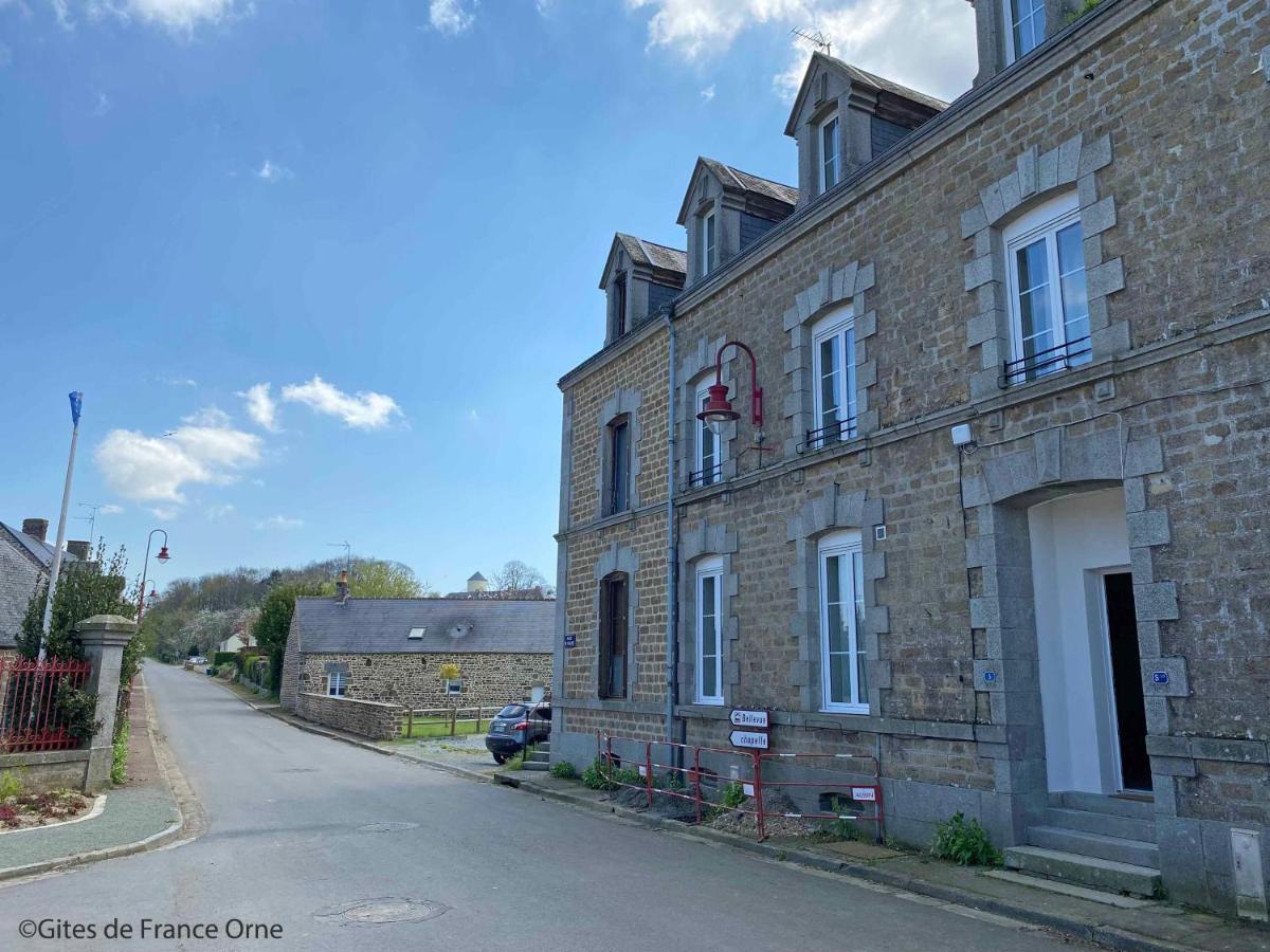 Gite De La Poste Saint-Fraimbault-sur-Pisse Bagian luar foto